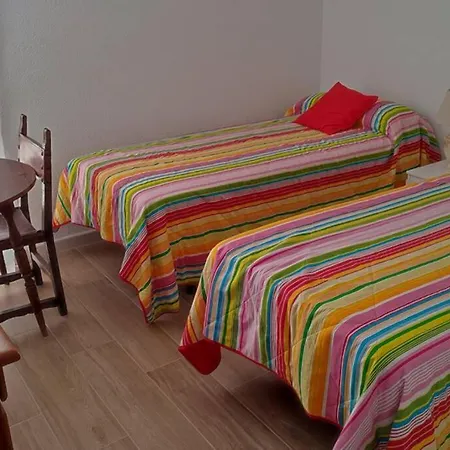 Apartamento Muy Céntrico, A 8 Min Del Ave Andando, Reformado.