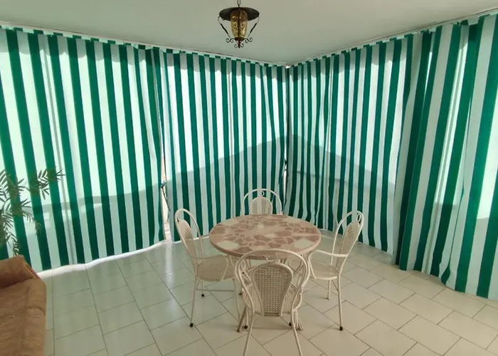 Muy Centrico, A 8 Min Del Ave Andando, Reformado. Córdova