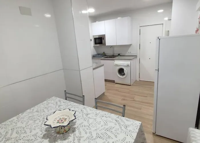 Muy Centrico, A 8 Min Del Ave Andando, Reformado.