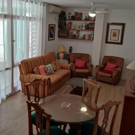 Muy Centrico, A 8 Min Del Ave Andando, Reformado. * Cordoba